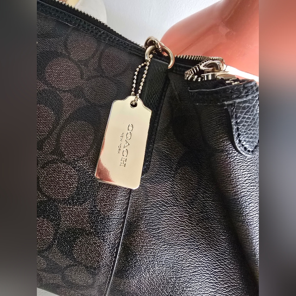 Coach Ava Tote in Signature Canvas - Picture 4 of 15